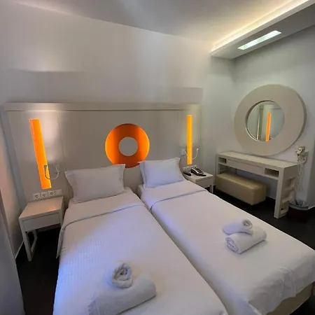 Matogianni Hotell 2*